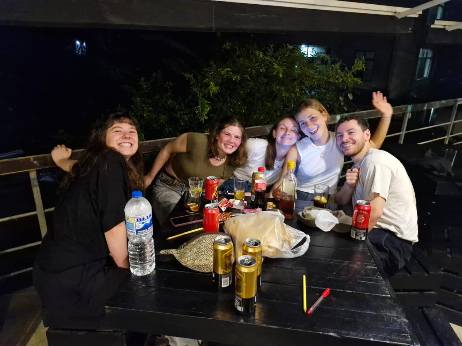 Hangover Hostels Елла Екстер'єр фото