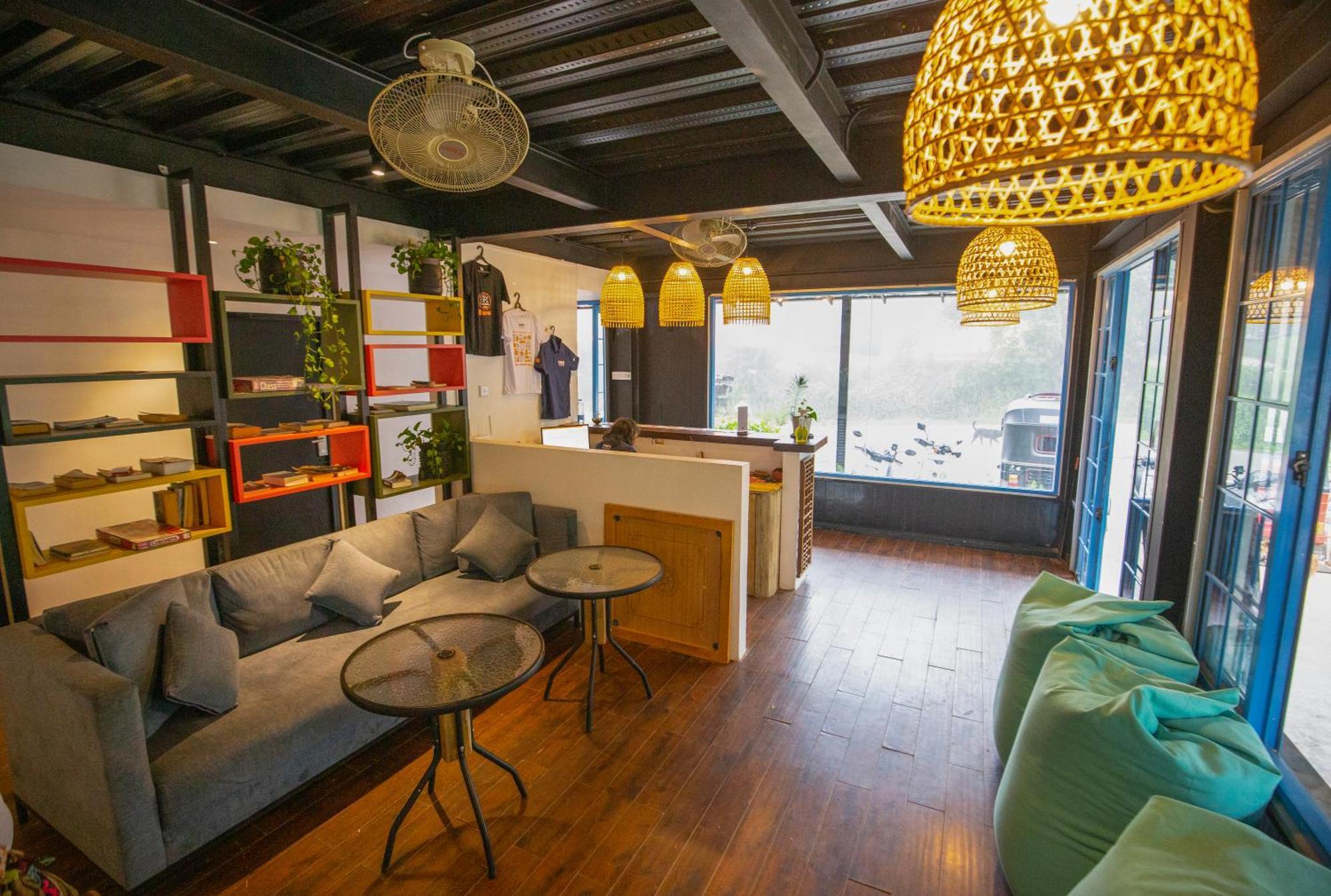 Hangover Hostels Елла Екстер'єр фото