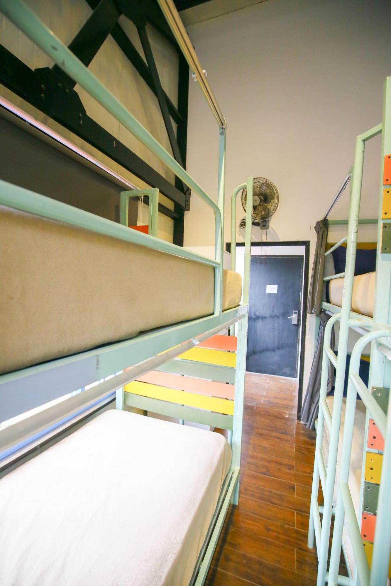 Hangover Hostels Елла Екстер'єр фото